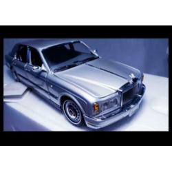 Franklin Mint - 1:24 - the 1998 Rolls Royce - Silver Seraph