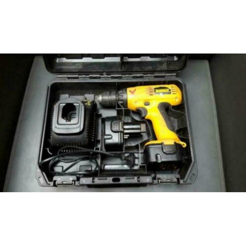 DeWalt 12v lader accu en koffer