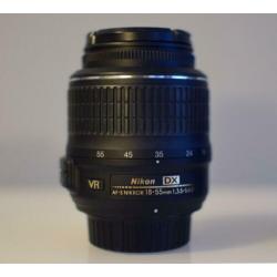 NIKON D3100 zeer weinig gebruikt met veel extra's