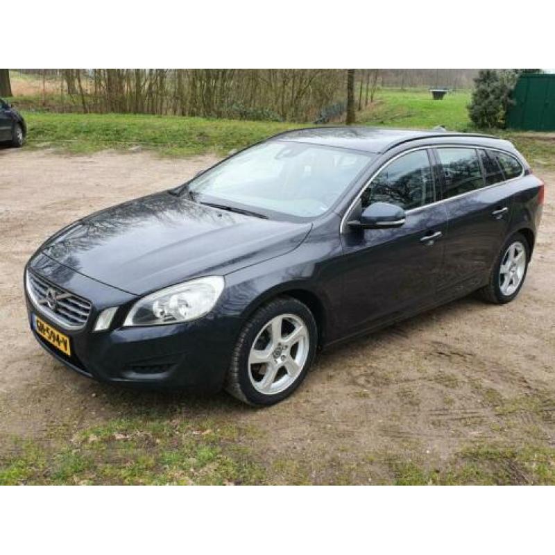 Volvo V60 2.0 D3 2011 Grijs 163 pk
