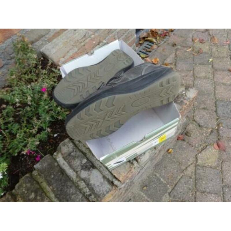 “Maat 37/37 ½ Leren schoenen In de kleuren Antraciet/Grijs.