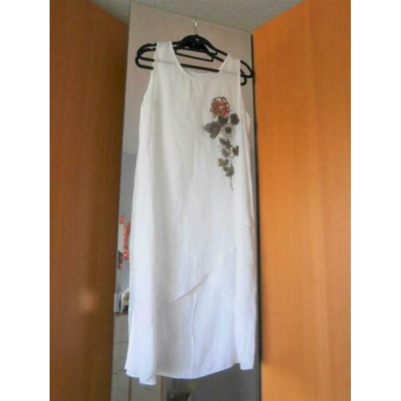 Mooie tuniek mt M/L 50% linnen en 50% katoen loopt rond