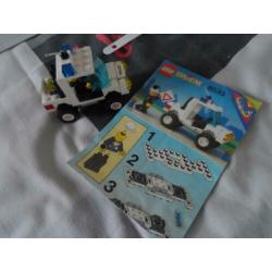 Te koop 4 lego politieauto’s en 2 helikopters.
