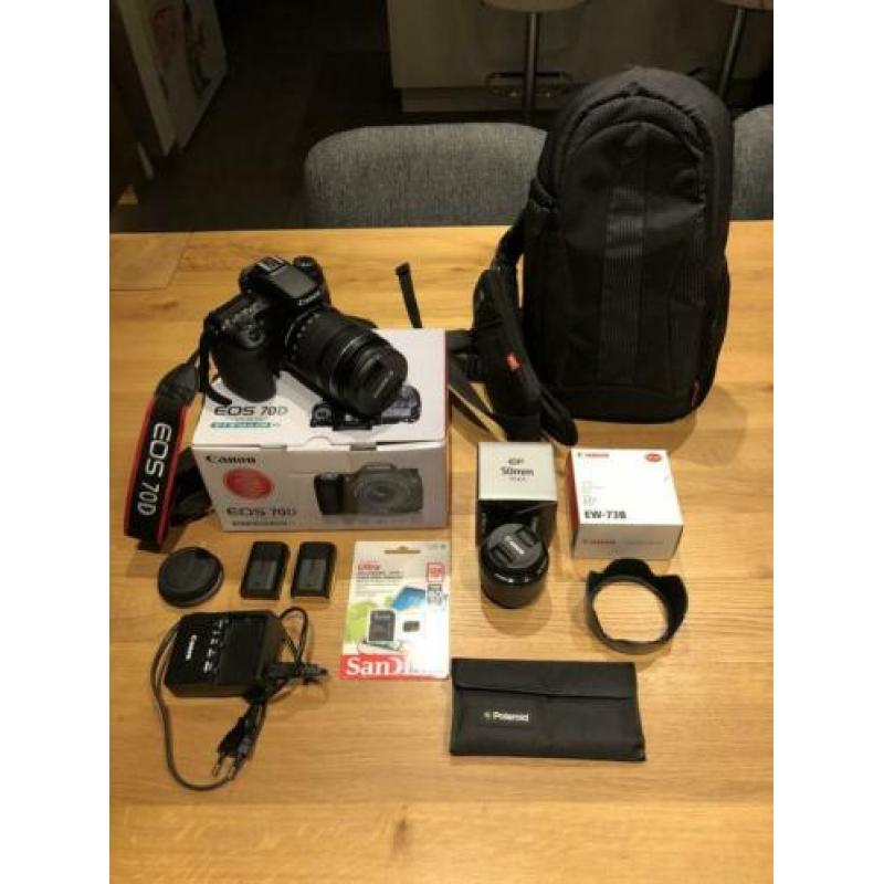 Canon EOS 70D DSLR camera (WiFi), 2 lenzen, diverse extra’s