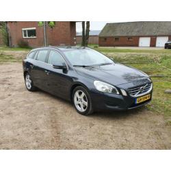 Volvo V60 2.0 D3 2011 Grijs 163 pk