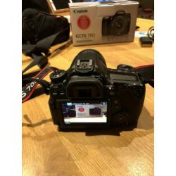 Canon EOS 70D DSLR camera (WiFi), 2 lenzen, diverse extra’s