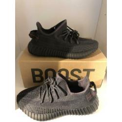Yeezy boost 350 V2 triple black maat 43 1/3