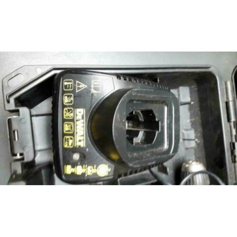 DeWalt 12v lader accu en koffer