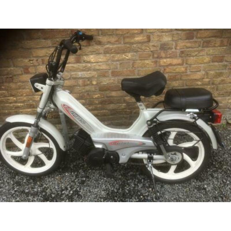 Tomos snor