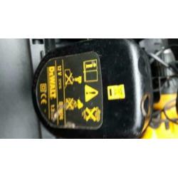 DeWalt 12v lader accu en koffer