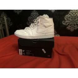 nike air jordan mid 42