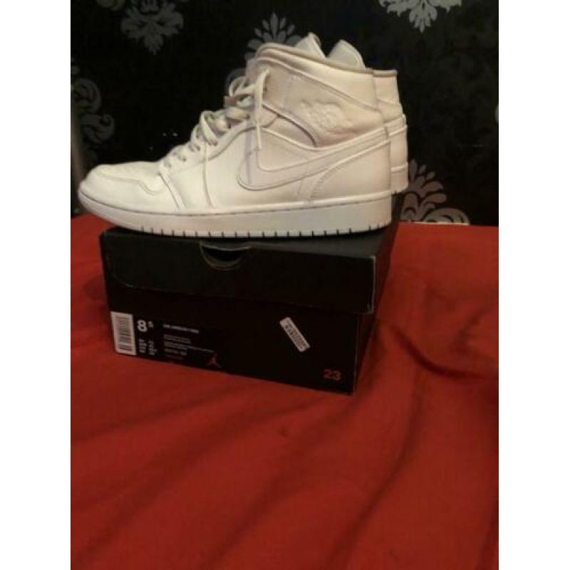 nike air jordan mid 42