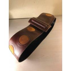 SCA10 Bruine Brede Riem 9cm Retrostijl Lichtbruine Rondjes