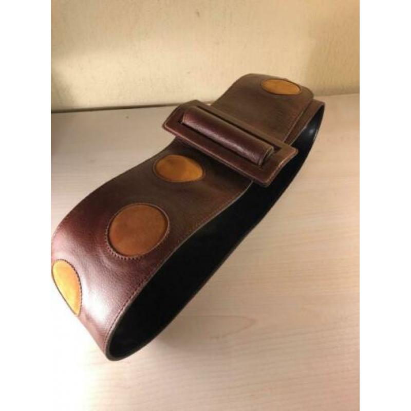 SCA10 Bruine Brede Riem 9cm Retrostijl Lichtbruine Rondjes