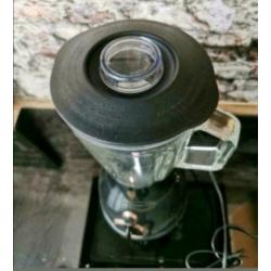 Nieuwe blender met beschrijving