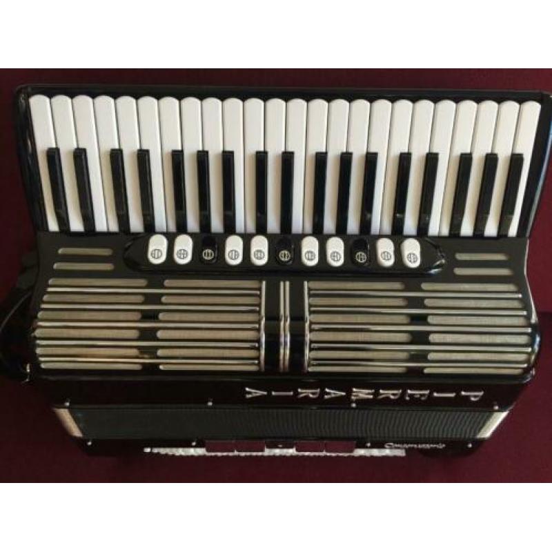 Accordeon Piermaria Conservatoy. Cassotto . Nieuwstaat .