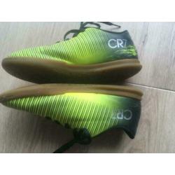 Zaalvoetbalschoenen maat 37,5