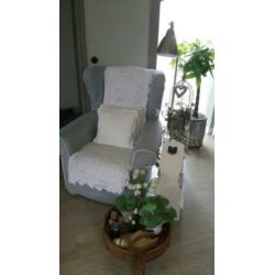 licht grijze oor fauteuils