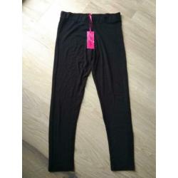 NIEUW MET KAARTJE Moglie set rok en legging zwart L
