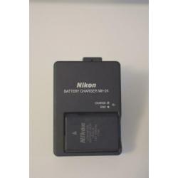 NIKON D3100 zeer weinig gebruikt met veel extra's