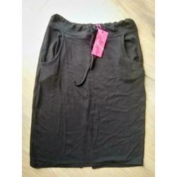 NIEUW MET KAARTJE Moglie set rok en legging zwart L