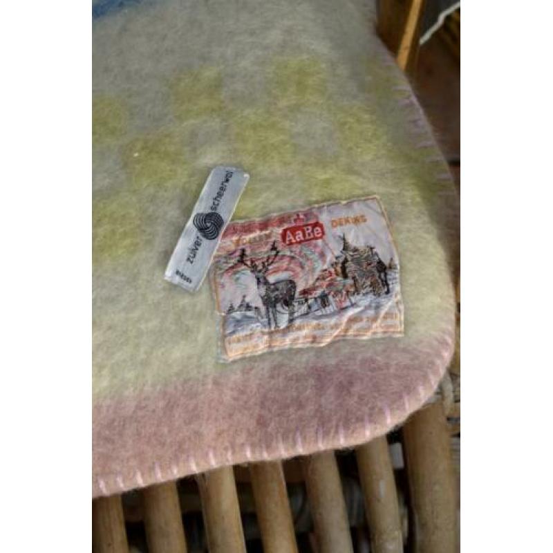 retro vintage kinderdeken babydeken deken AaBe wol pastel