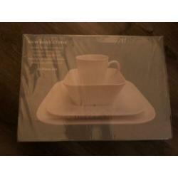 Starters set vierkant wit servies. Nieuw!! 16 delig.