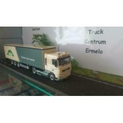 Hooijer; in kleuren van TWILMIJ DAF XF SPACE CAB 4x2 tautl