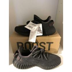 Yeezy boost 350 V2 triple black maat 43 1/3