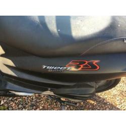 Scooter Peugot Tweet