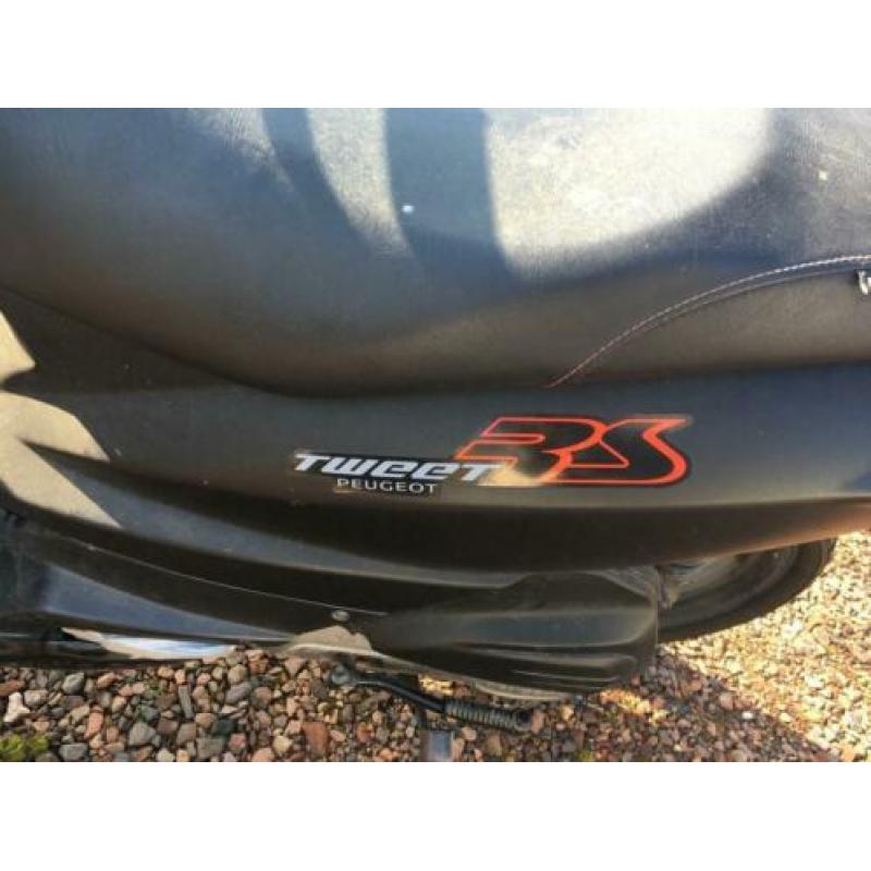 Scooter Peugot Tweet