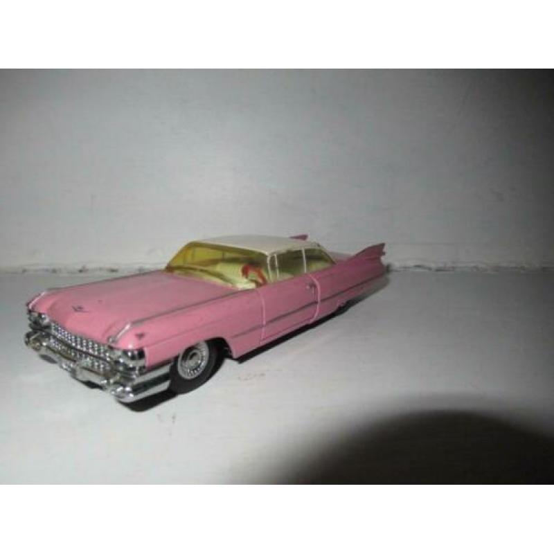 Dinky Matchbox Cadillac Coupe Deville DY7 1959 Roze Slee