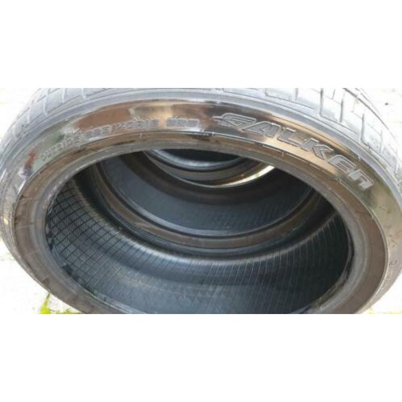 Almost new Falken Ziex ZE914B 225/40 R18 92 W zomer banden
