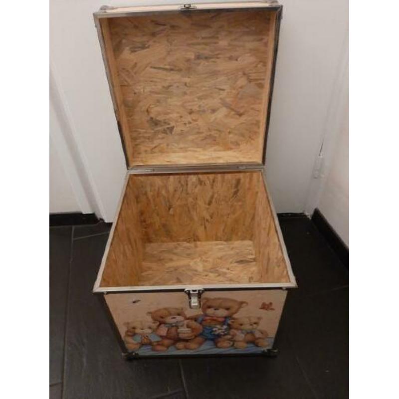 Houten speelgoedkist