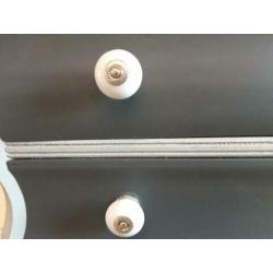 Buikkast, mat antraciet met cementlook