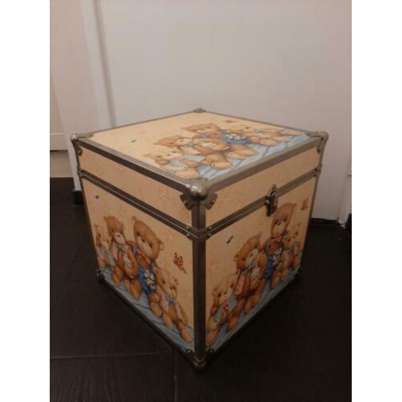 Houten speelgoedkist