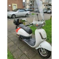 Nette agm retro snor scooter
