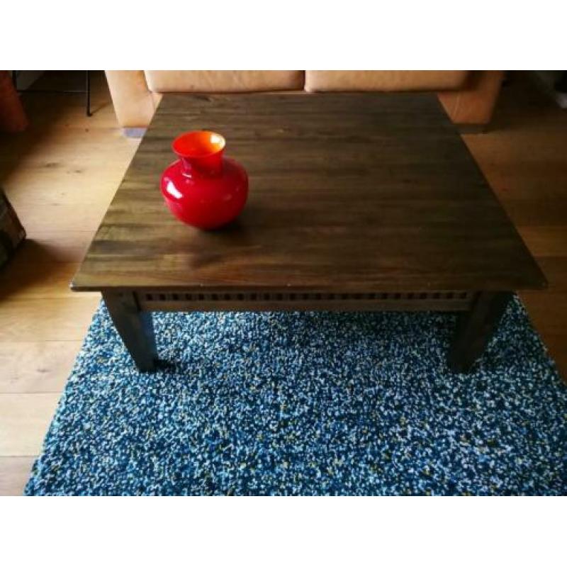 Mooie koloniale salontafel