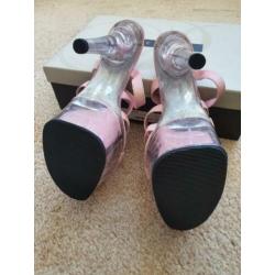 Sexy roze hakken van pleaser Maat 40