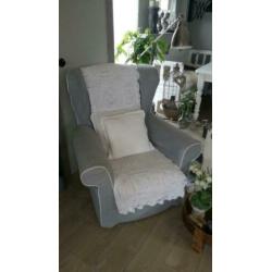 licht grijze oor fauteuils