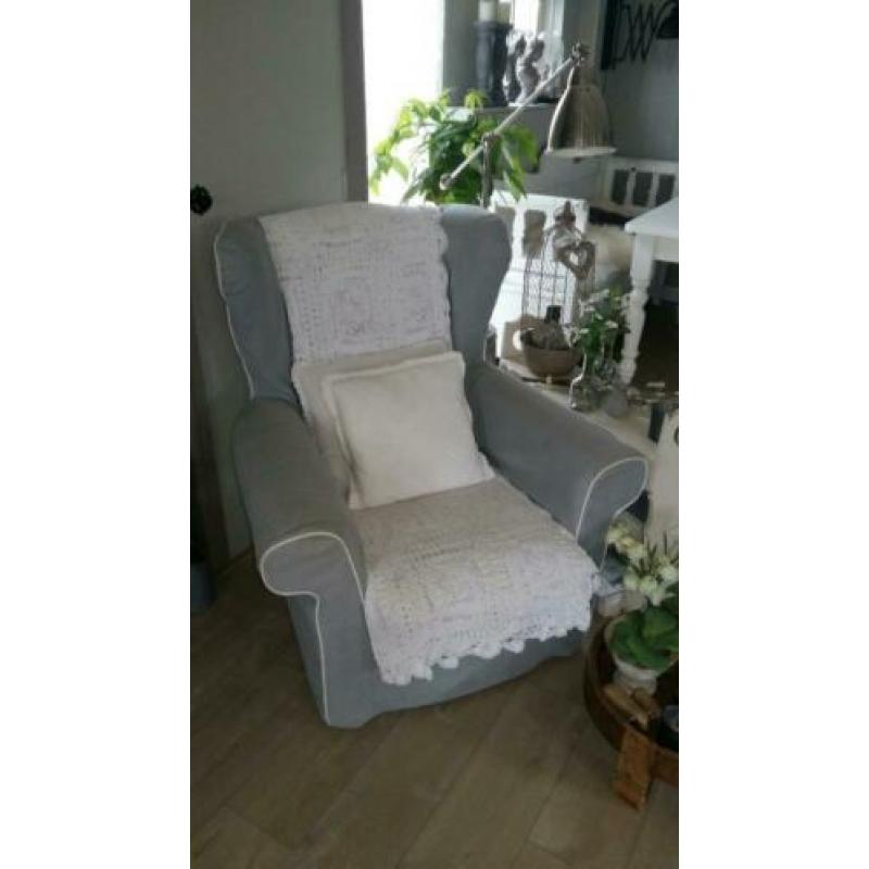 licht grijze oor fauteuils