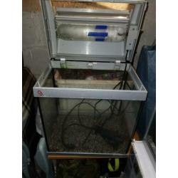 2 x aquarium te koop