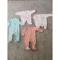 Leuke meisje baby kleding maat 50-56 - 117 stuks en acc??