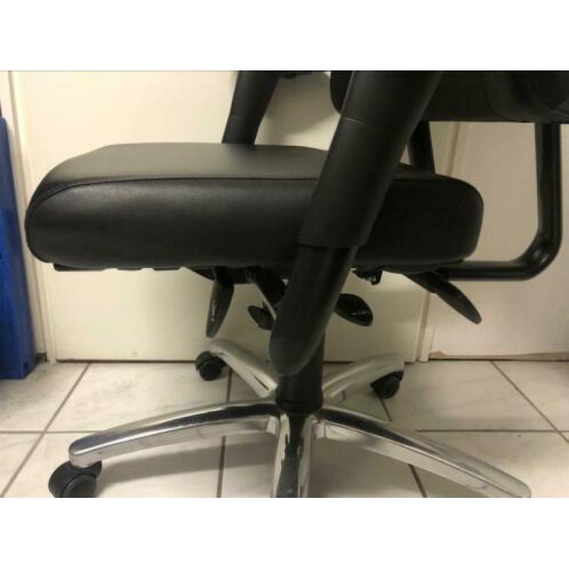 BMA AXIA PLUS 24/7 ergonomische bureaustoel met hoofdsteun