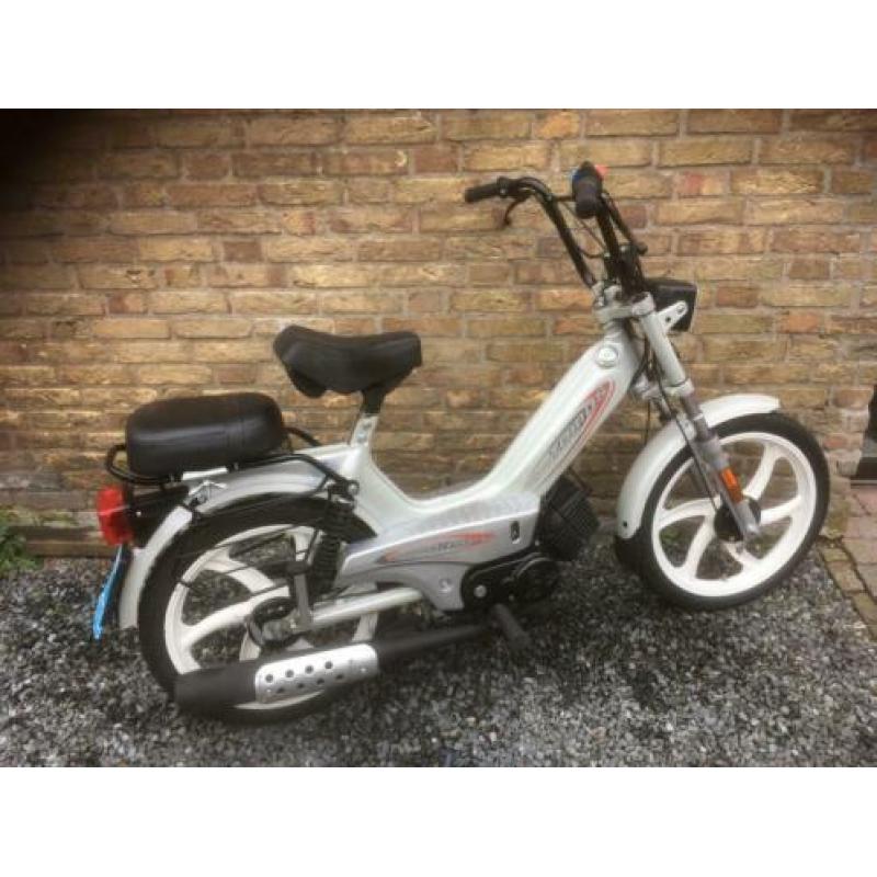 Tomos snor