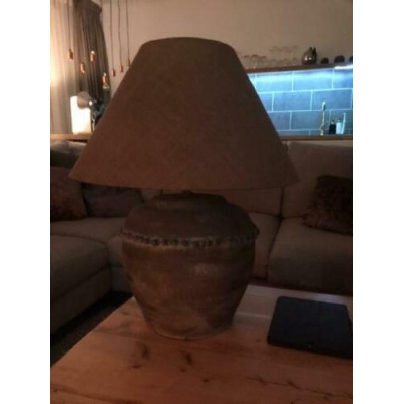 2 hele mooie tafellampen