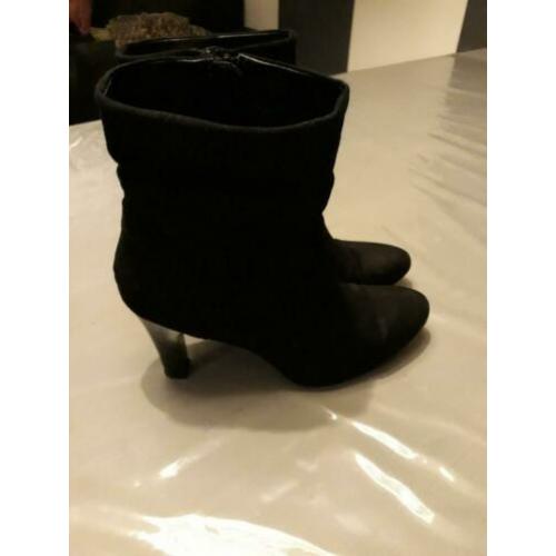Zgan! Hippe zwarte laarsjes/pumps met hak Mt. 41