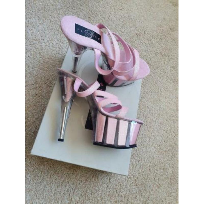 Sexy roze hakken van pleaser Maat 40