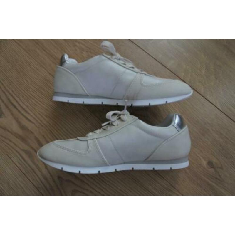 blue box dames schoenen 39 room wit NIEUW sportief gympen
