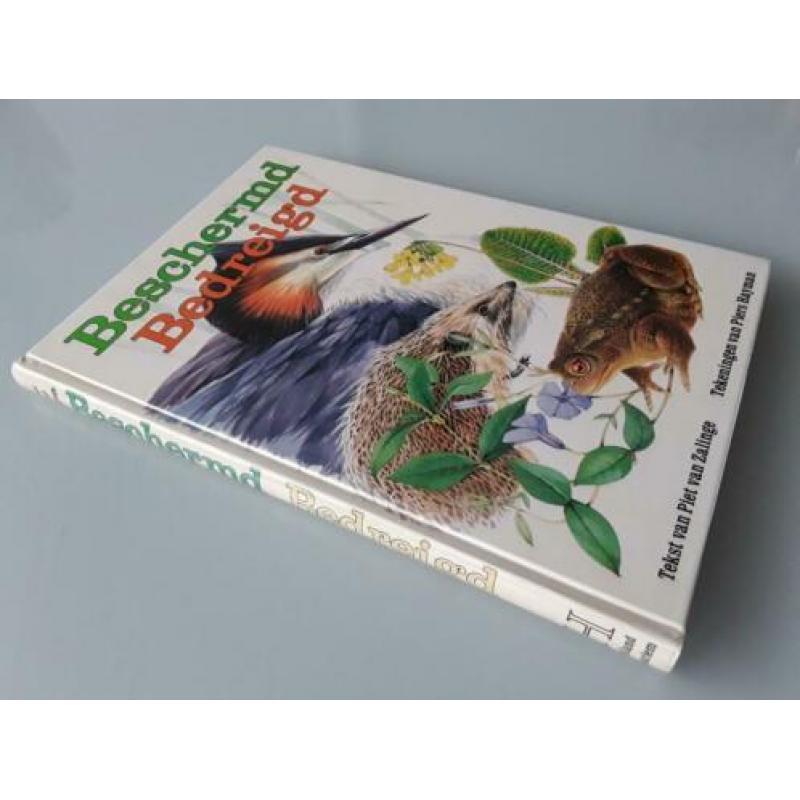 "Beschermd-Bedreigd" album met 36 mooie natuur platen (1981)